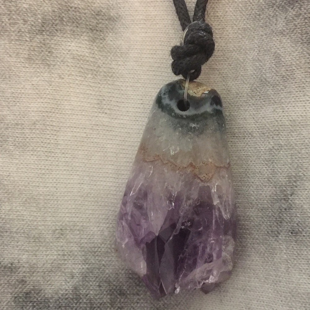 Beautiful Amethyst Necklace BNWOT 💜